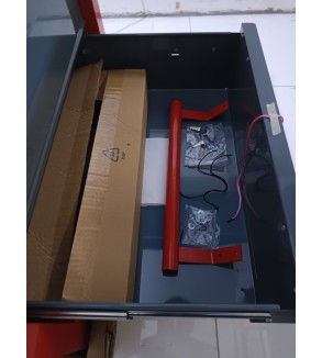 CARRO DE HERRAMIENTAS 07 CAJONES REDSTRIPE  CON HERRAMIENTAS AISLADAS 1000V       -         WURTH